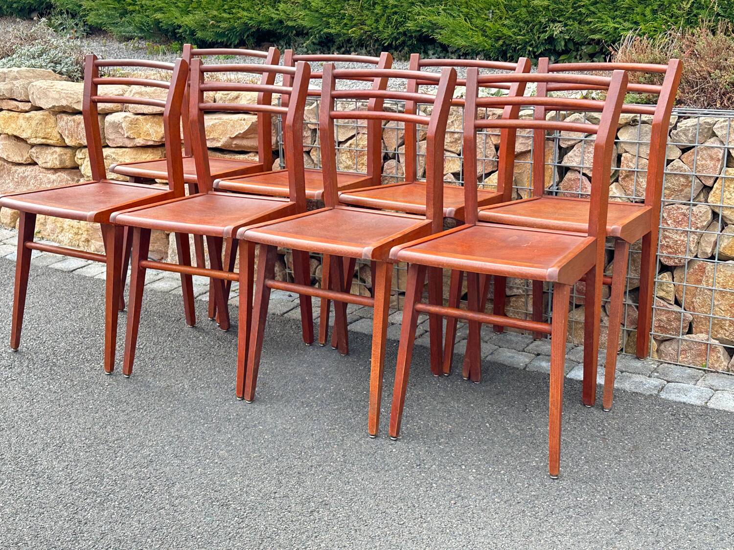 Suite de  8 chaises de Bistrot vintage années 1960