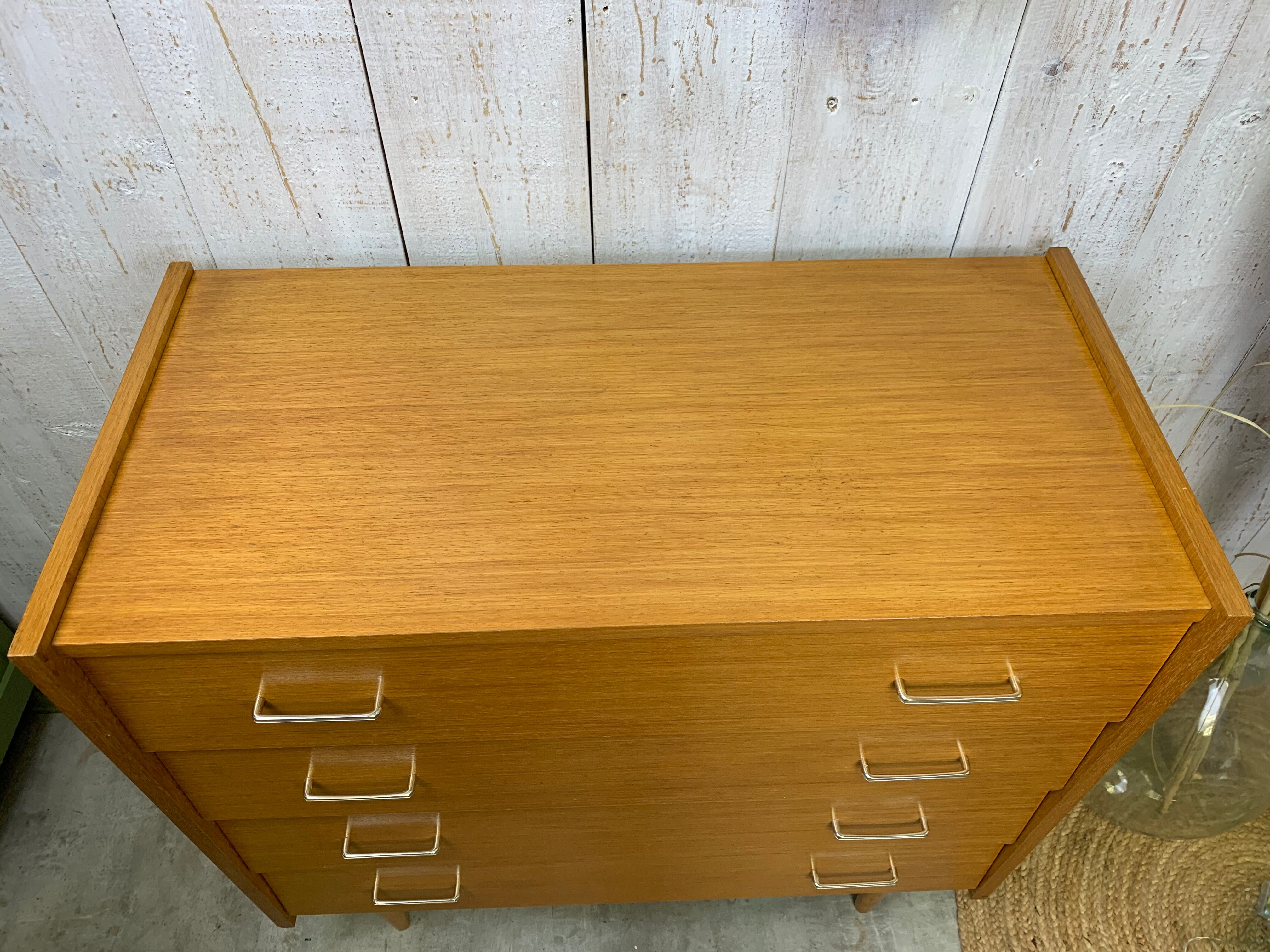 Chest of drawers  with tapered feet