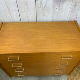 Chest of drawers  with tapered feet