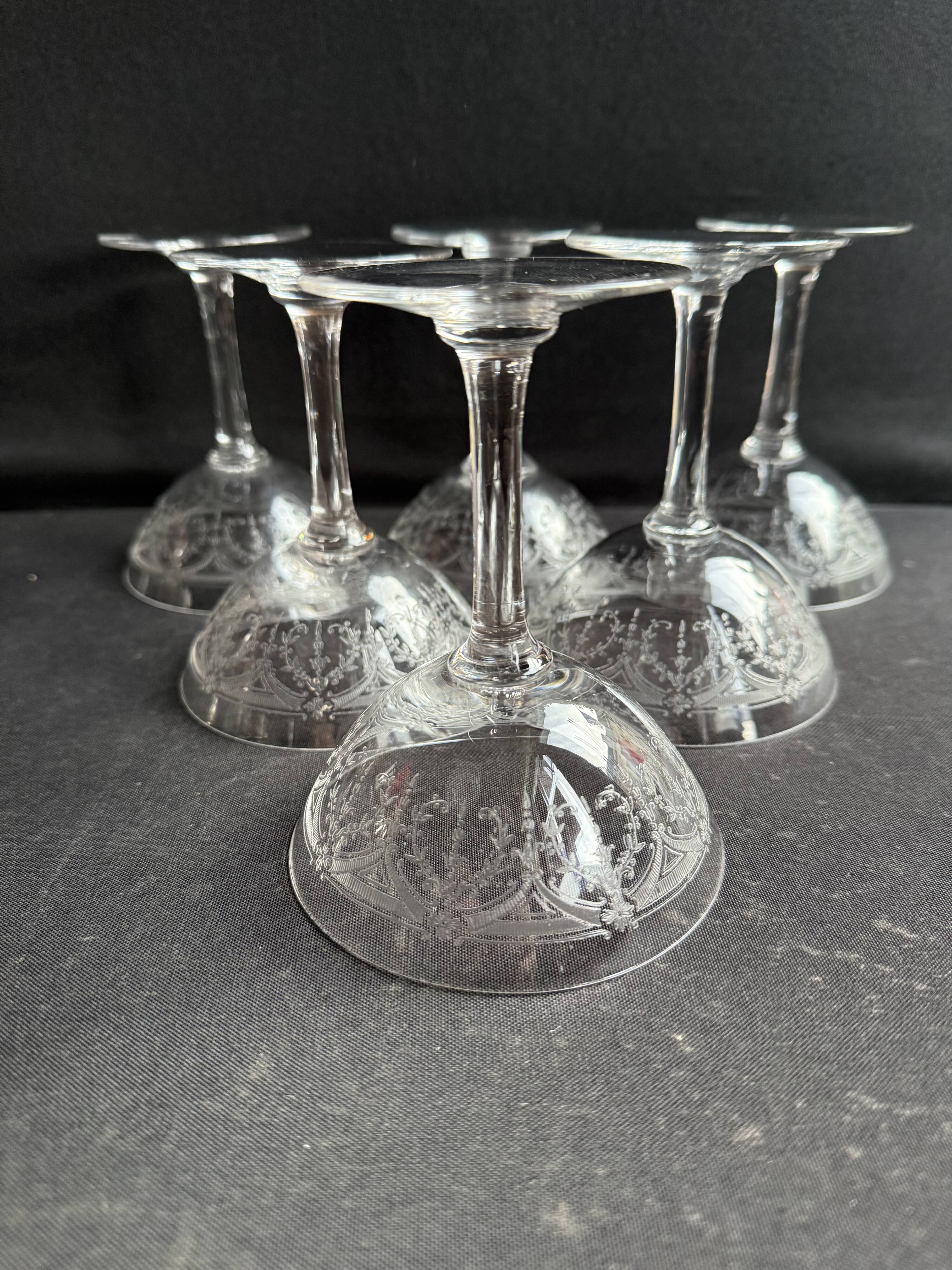 6 champagne coupes Saint Louis service Manon