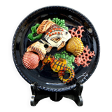 Vallauris, Années 1950, Assiette En Faïence à Décor D’un Poisson, D’un Hippocampe Et De Coraux.