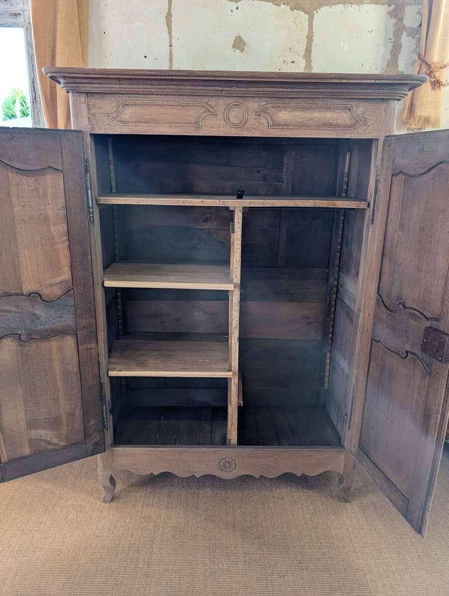 Old Angevin Bassette wardrobe