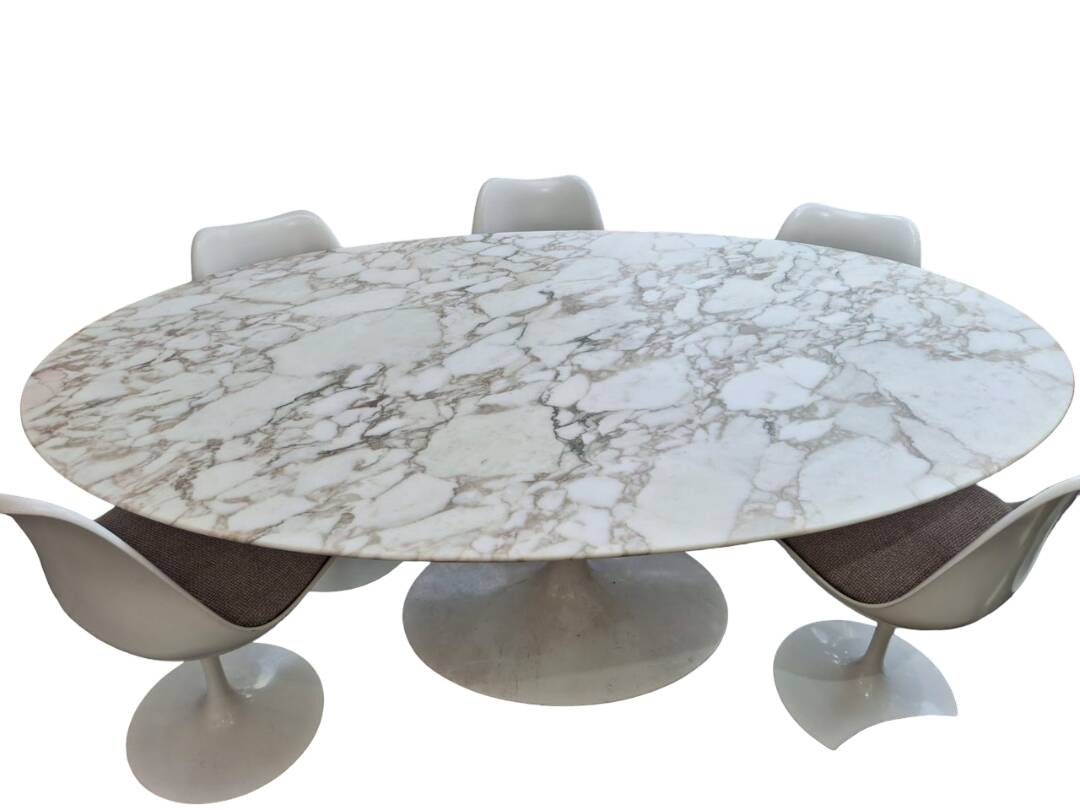 Knoll & eero saarinen, oval table "tulip", 198x121cm calacatta marble