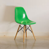 Lot de 6 chaises DSW/DSX Kelly/Caldmium Green de Charles et Ray Eames