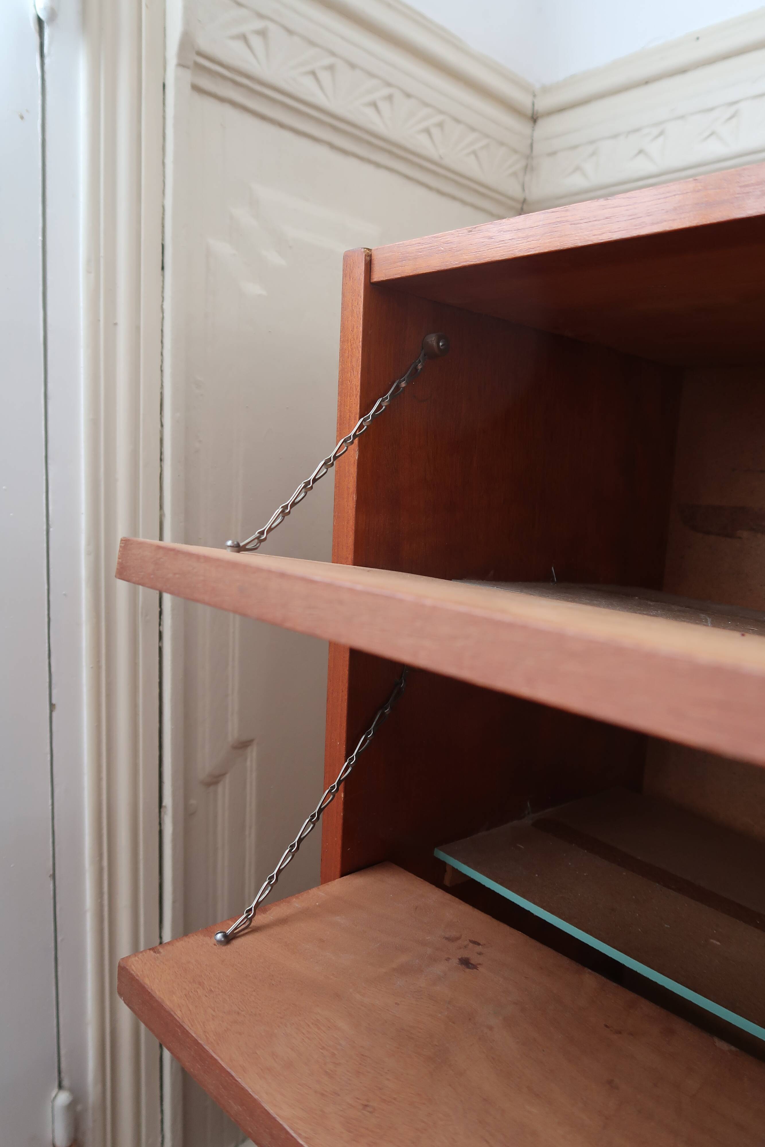 Dresser 1960