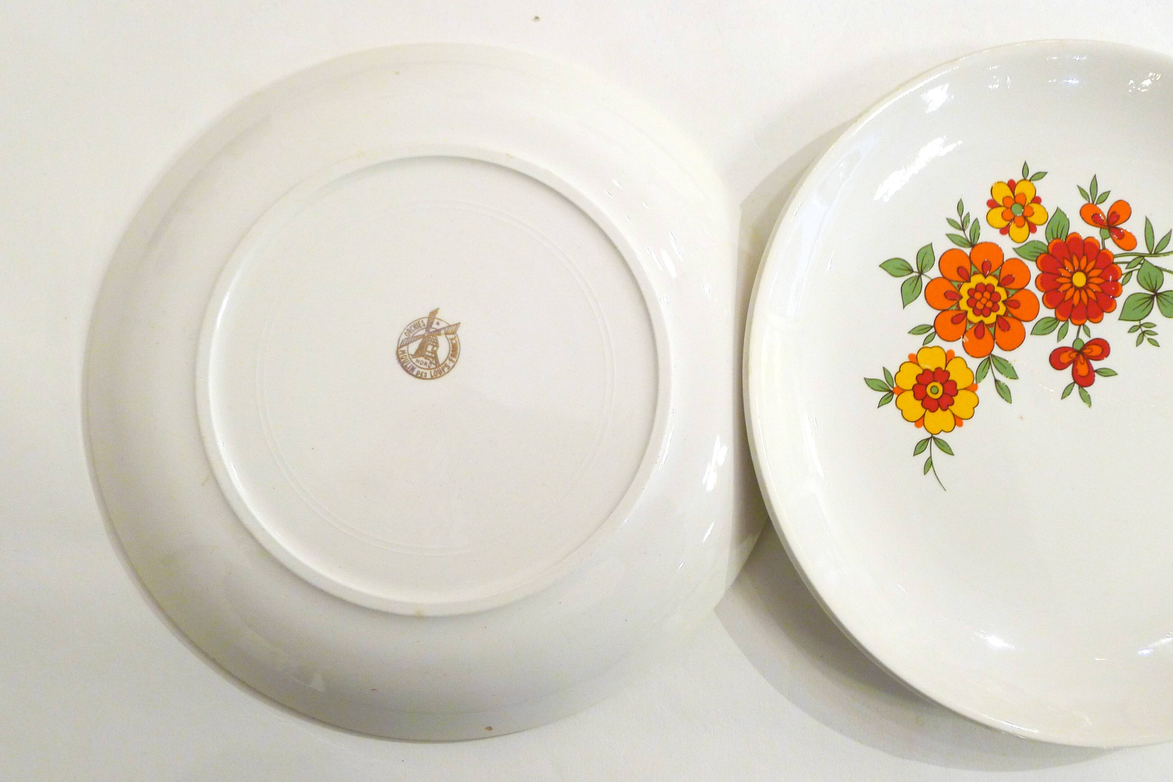 Set of 9 orchies flower plates