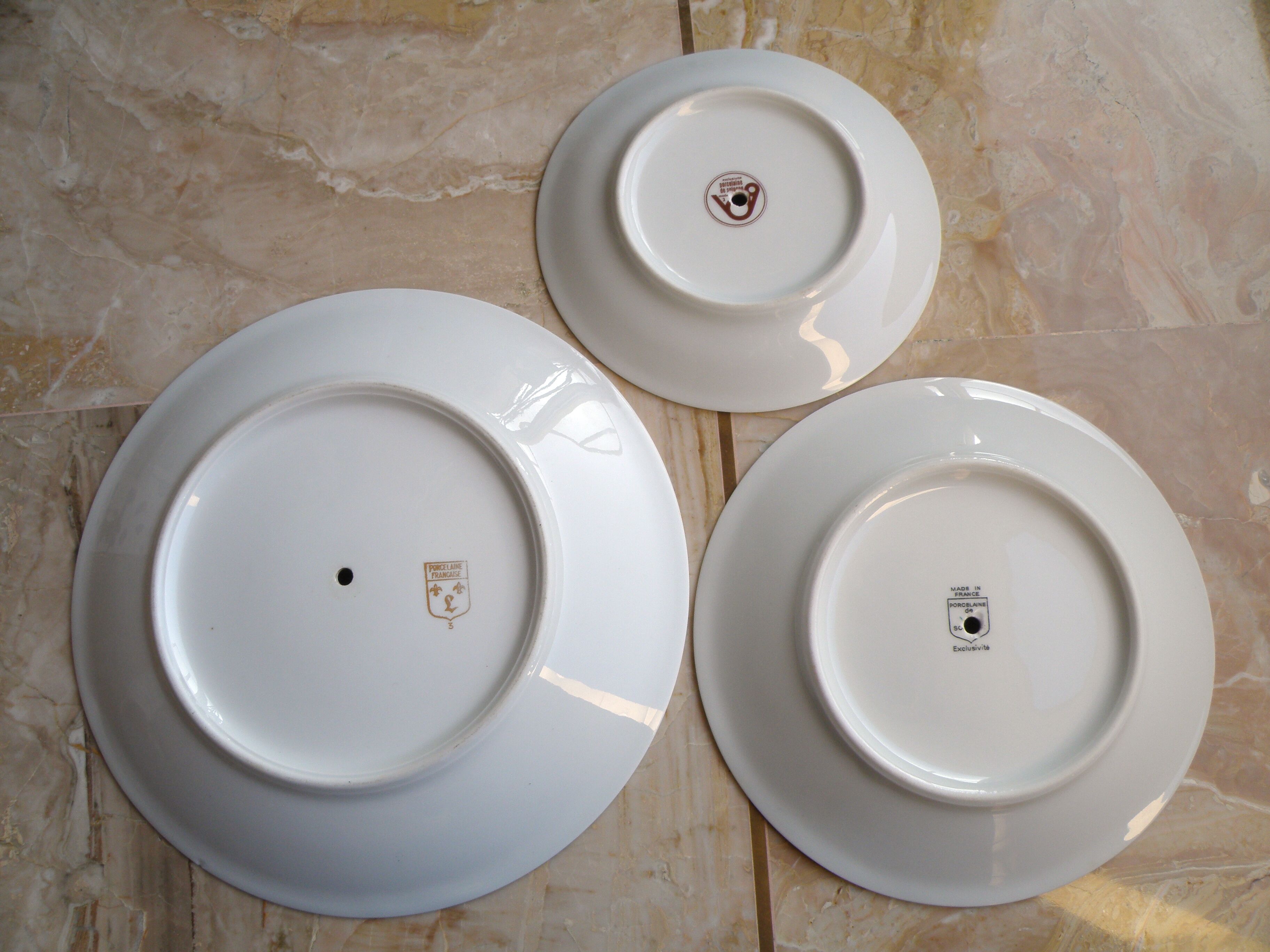 Display servant for cakes, aperitif, fruit, porcelain