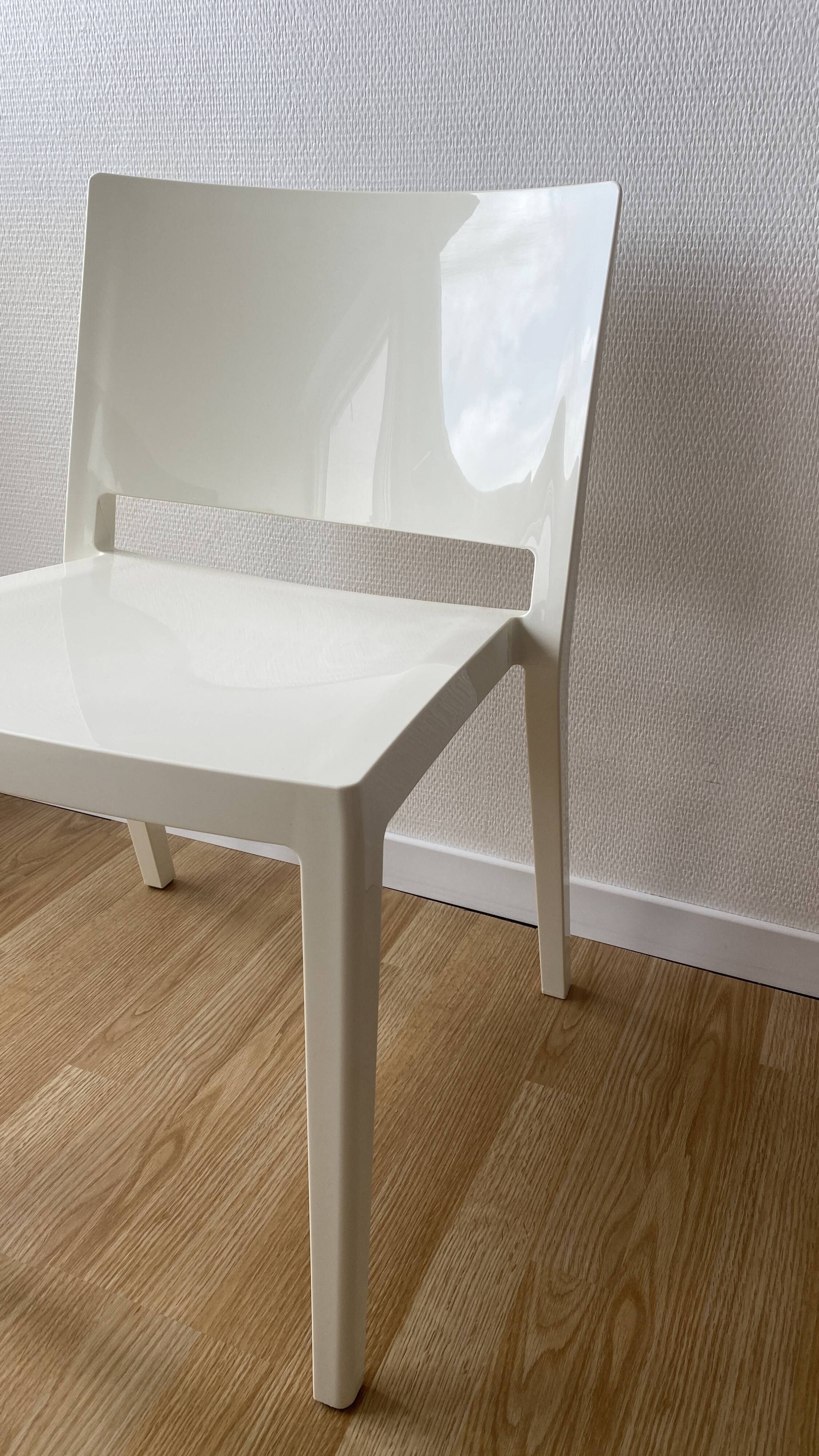 Chaise Lizz de Kartell by Piero Lissoni