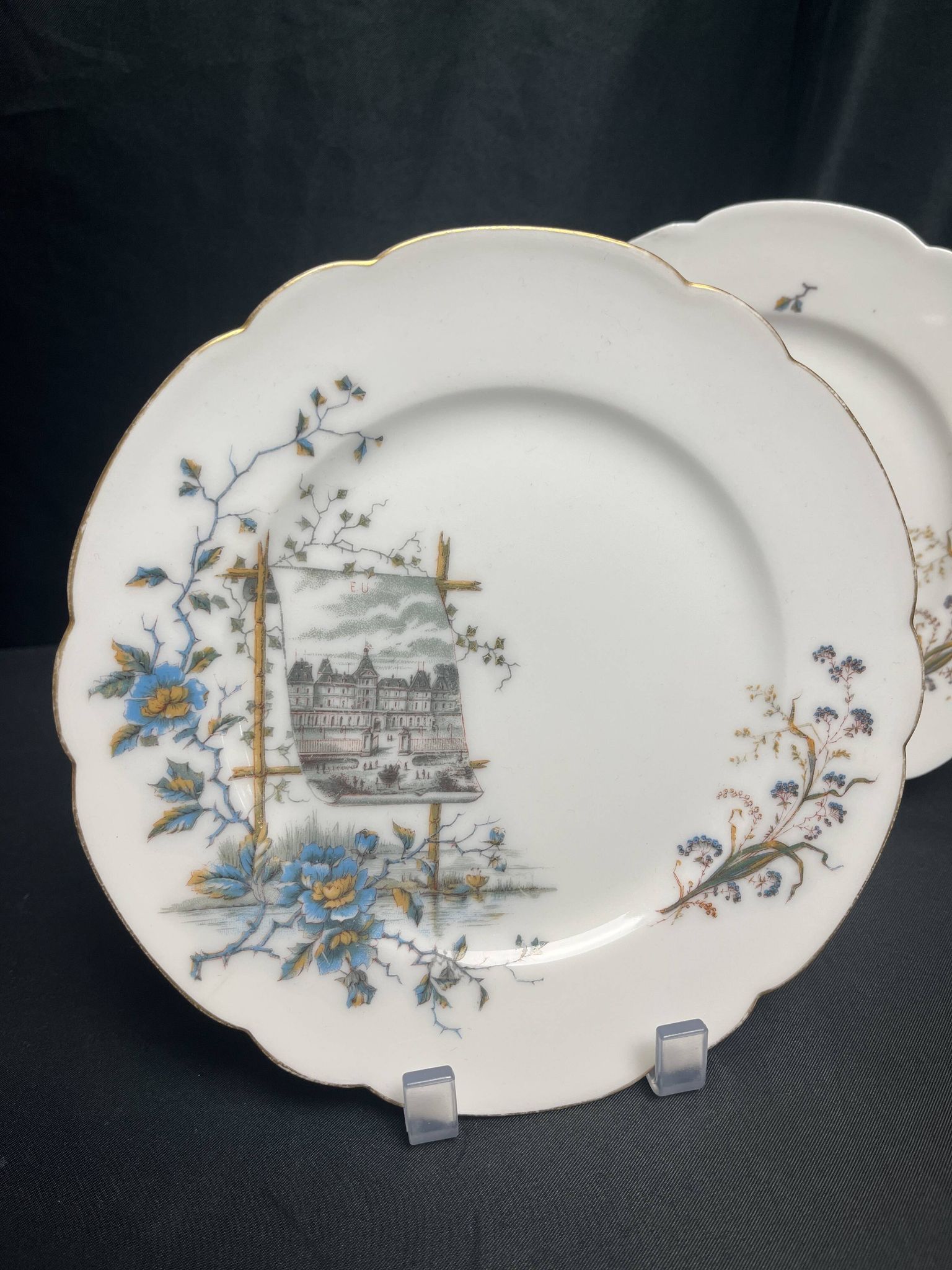 Pair of Hache Jullien plates, fine earthenware, castle decor, early 20th century