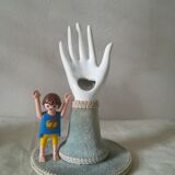 Baguier soliflore hand on pedestal