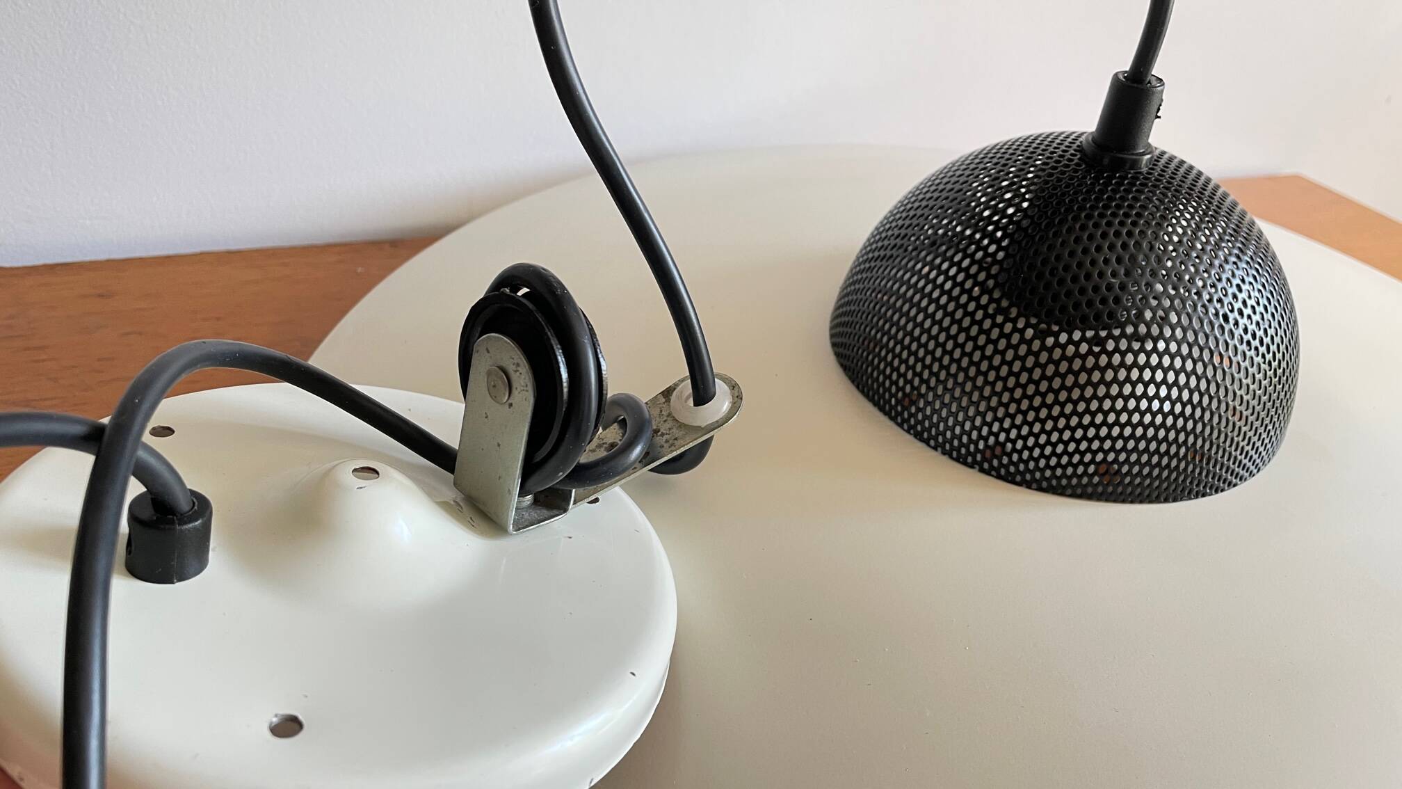 Design suspension by aluminor, 70s