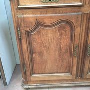Rustic buffet 18th century support