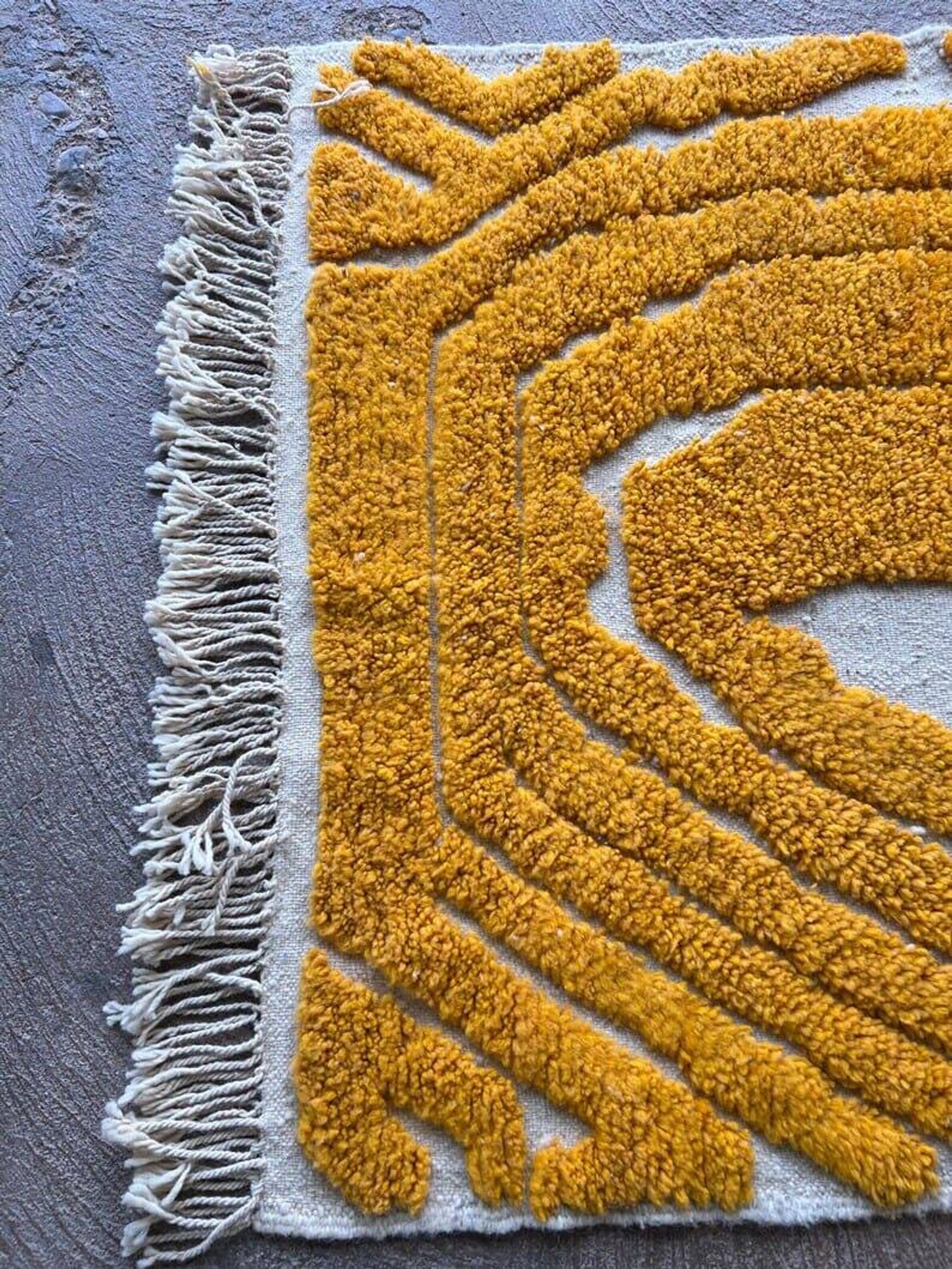 Tapis de salon fait main artisanale taille 150 x 250 cm orange