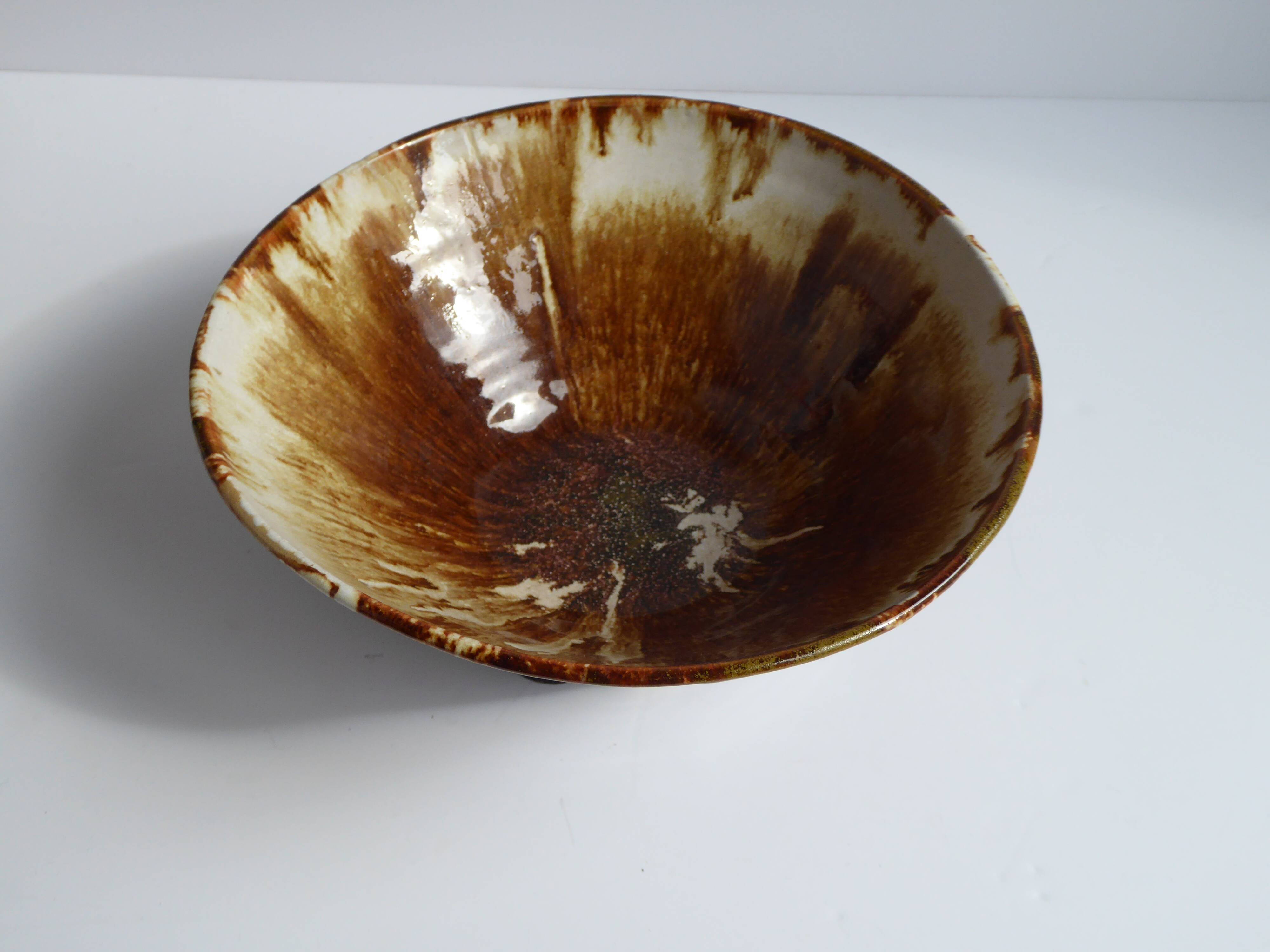 Enamelled terracotta cup