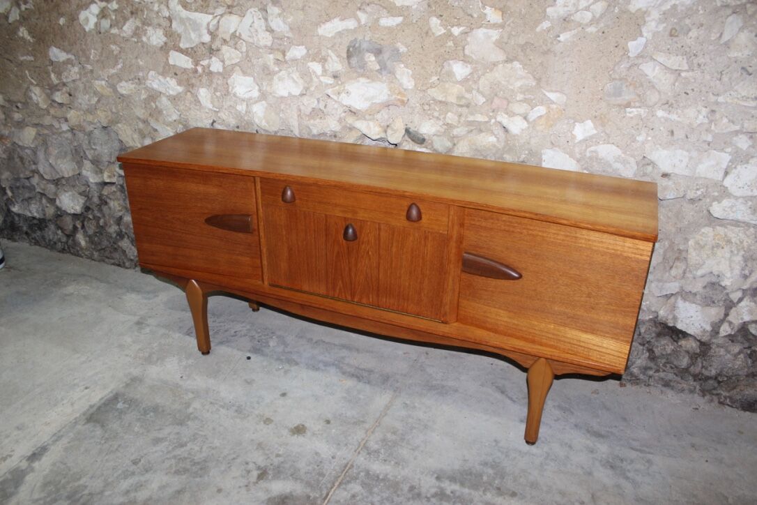 Vintage teak Scandinavian-style sideboard by Jentique
