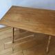 Bureau enfant pieds compas