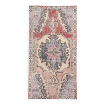 Oriental rug 118x238cm