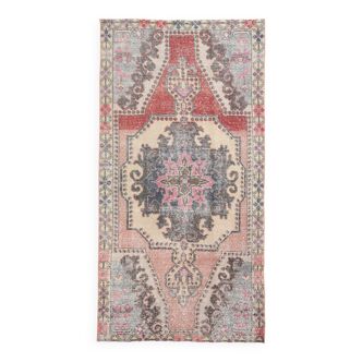 Oriental rug 118x238cm