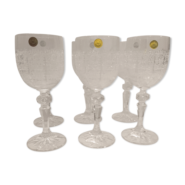 Ensemble de six verres à vin en cristal de bohême
