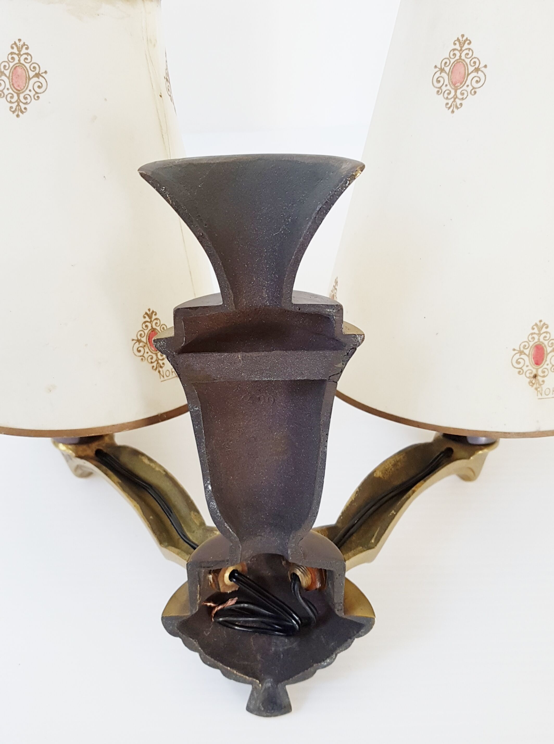 Pair of sconces in bronze of the 1950s