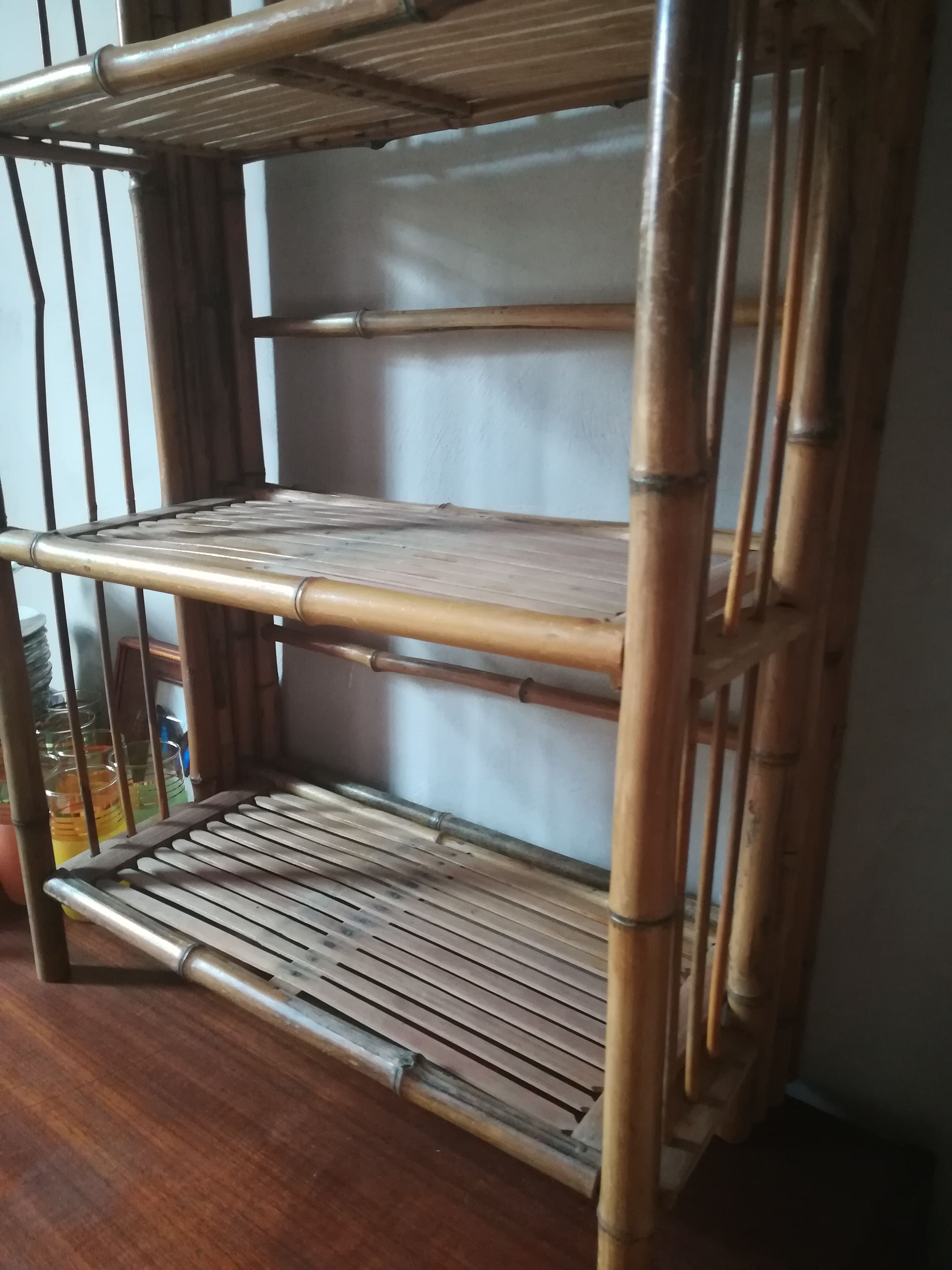 Bamboo folding shelf