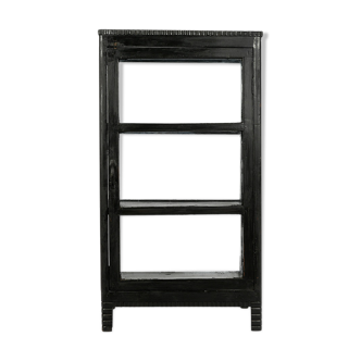 Black wooden central window