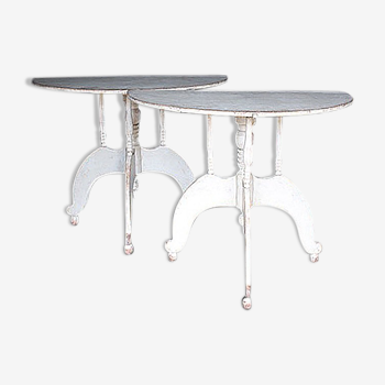 Pair of tables half Moons in Swedish