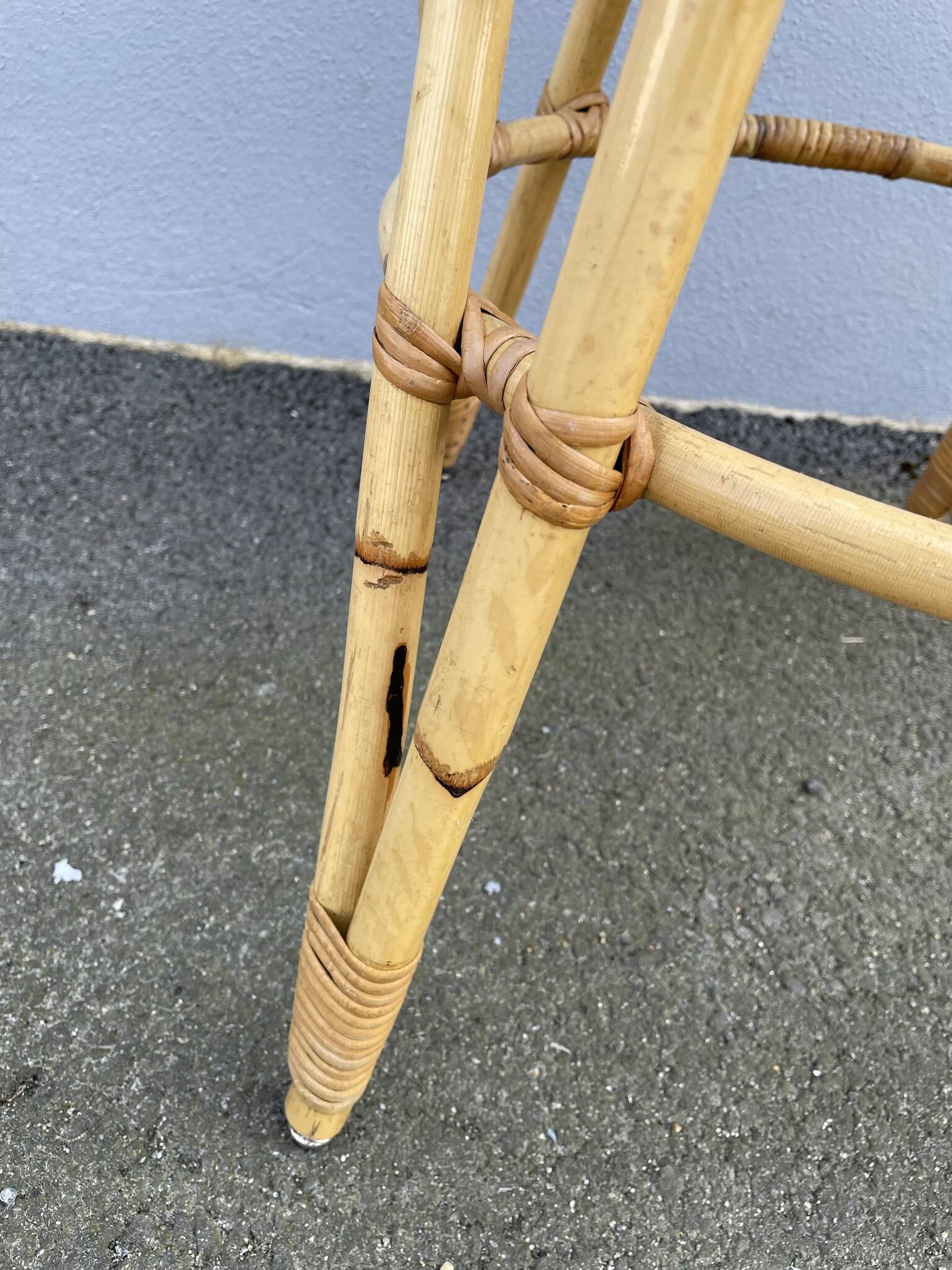 Chaises en rotin  à croisillons