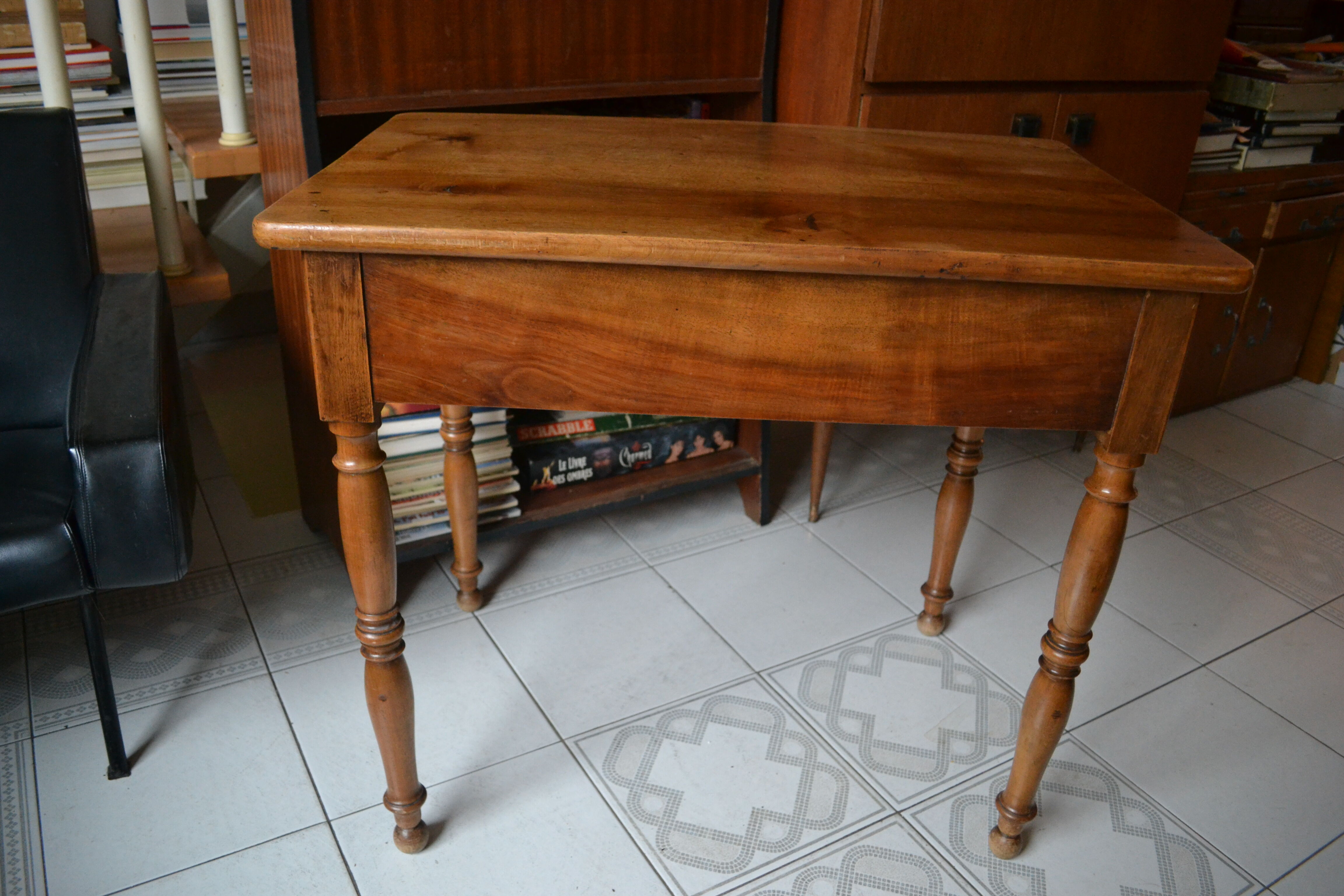 Early 20th century office writing desk louis Philippe solid walnut