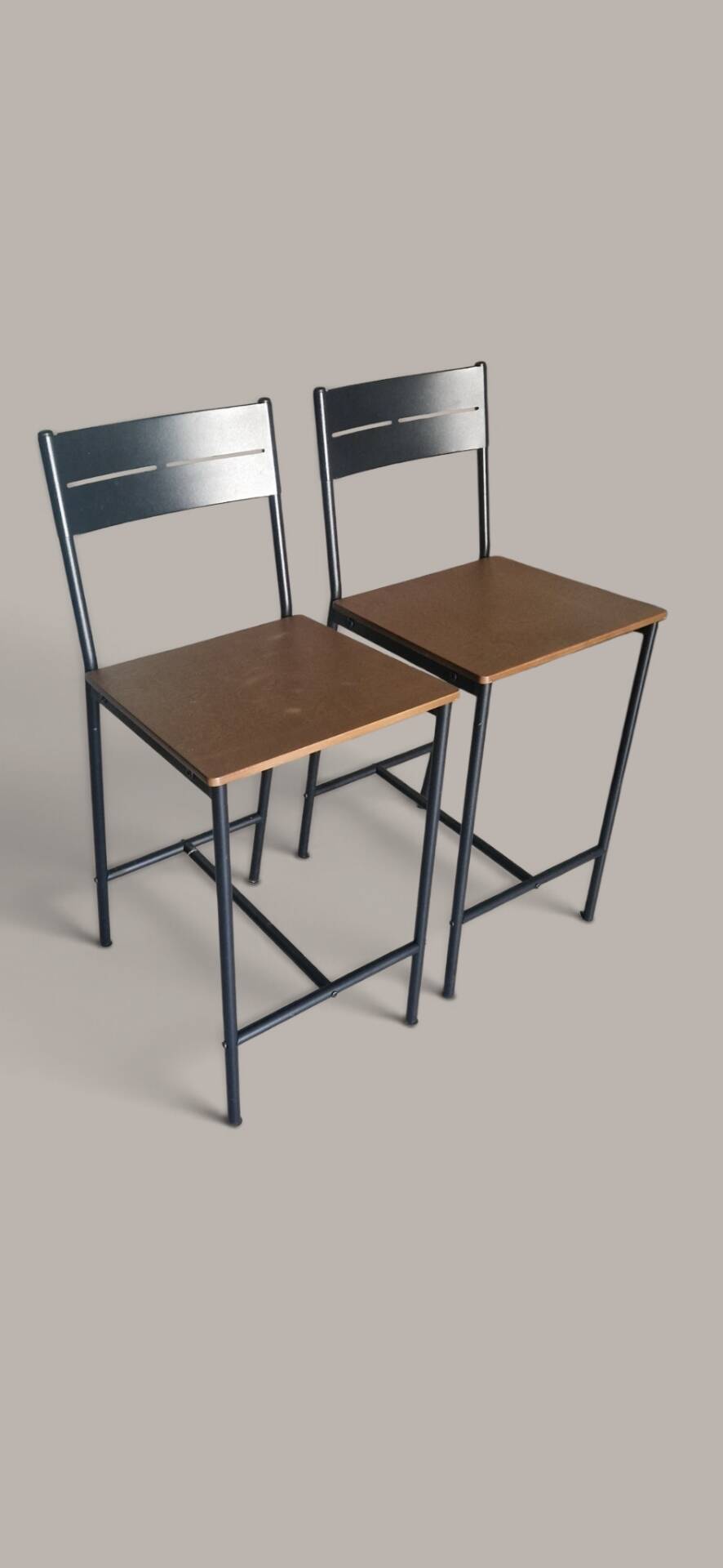 Paire de tabourets de bar design industriel - Métal noir et bois