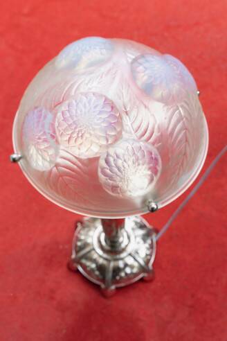 1921 - René Lalique - pair of "Dahlias" lamps in opalescent glass