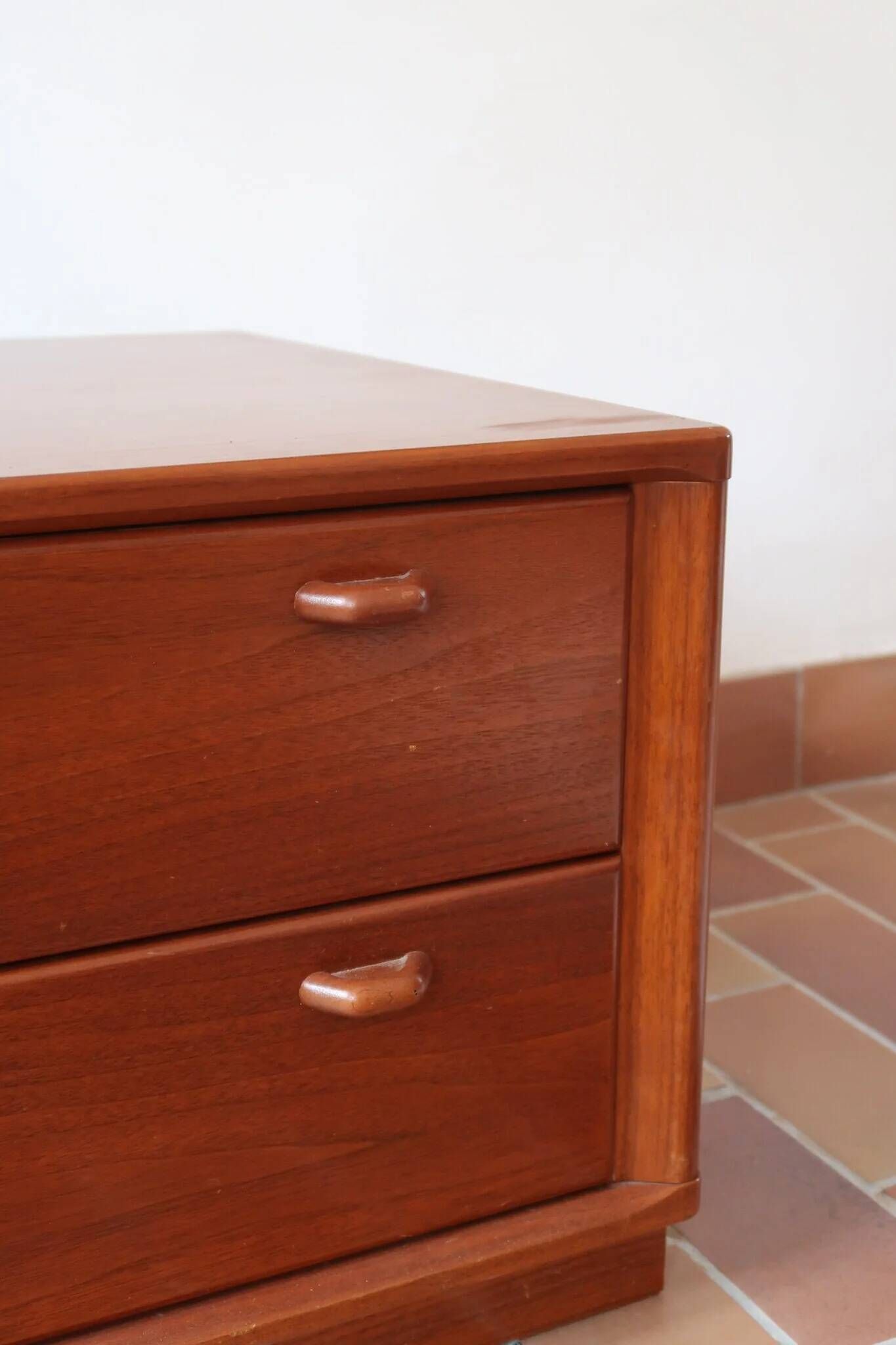 Small piece of furniture with 2 drawers in teak, bedside table or end table.