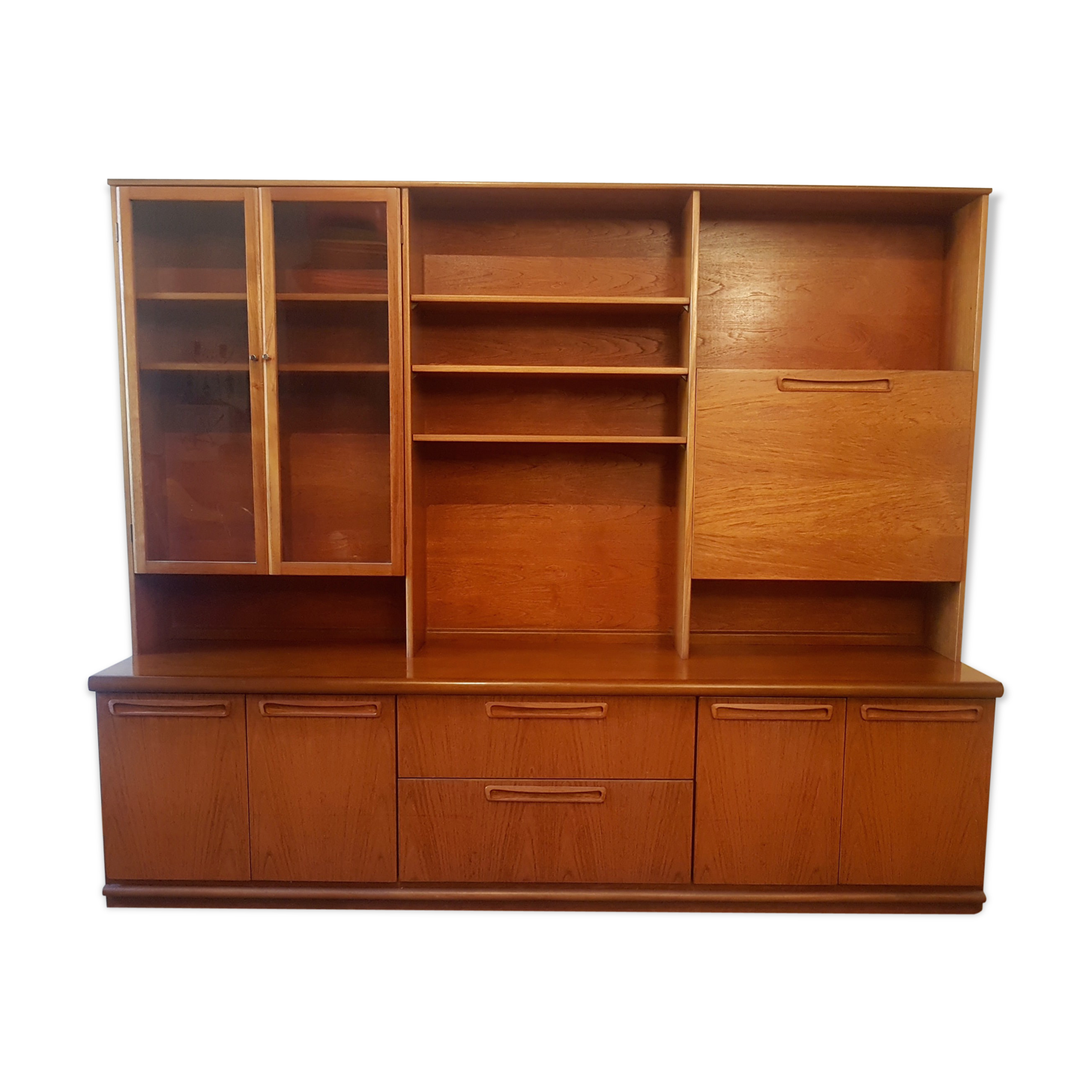 Living to scandinavian lines 60