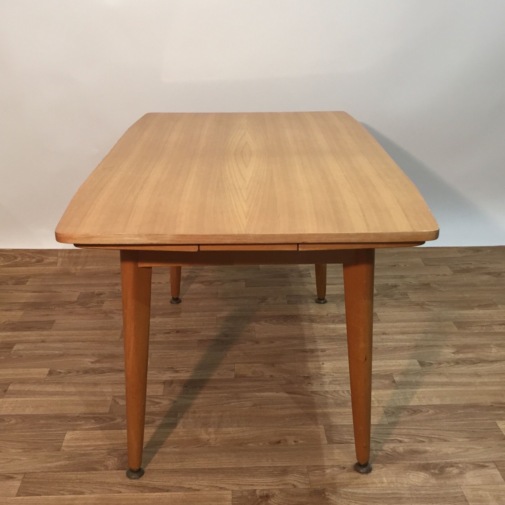 Table goes up and down 60s