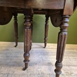 Round/rectangle table with extensions on casters