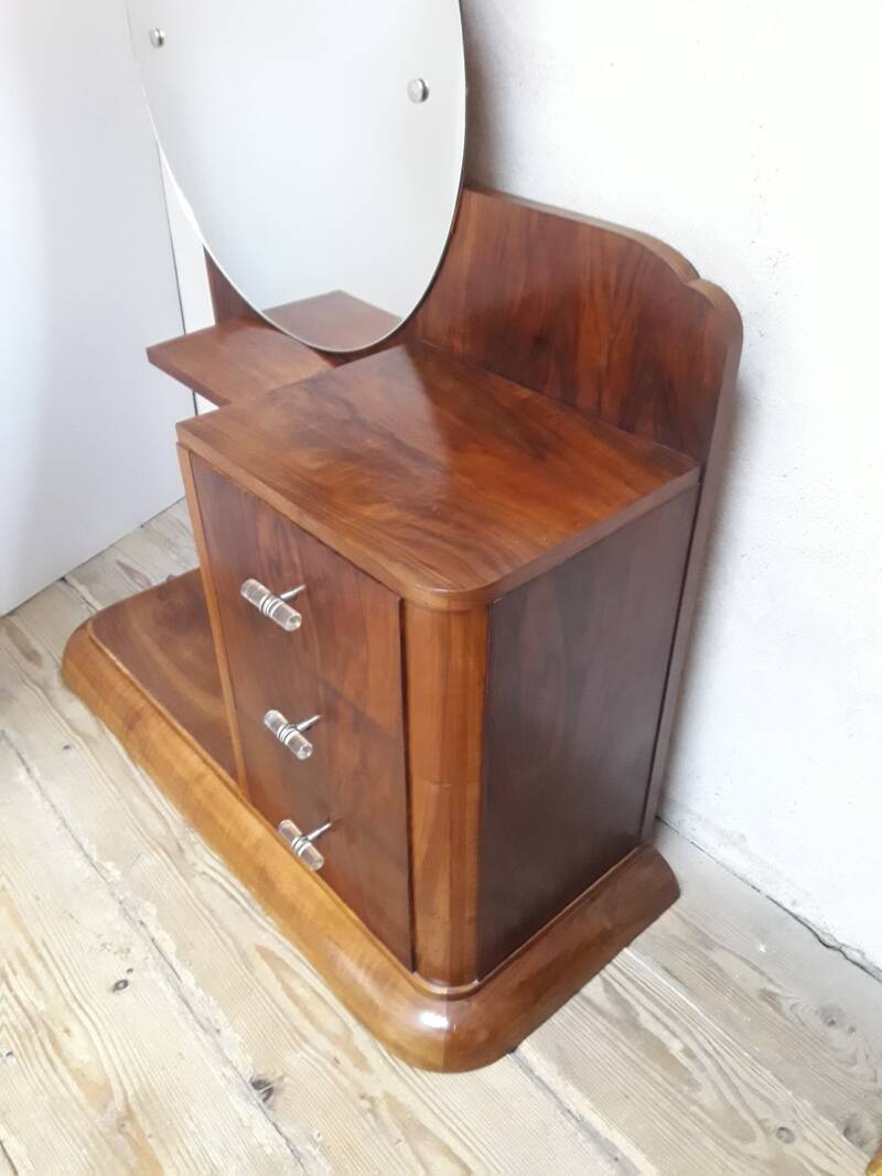 Art Deco dresser, solid walnut, veneer, 3 drawers, mirror.