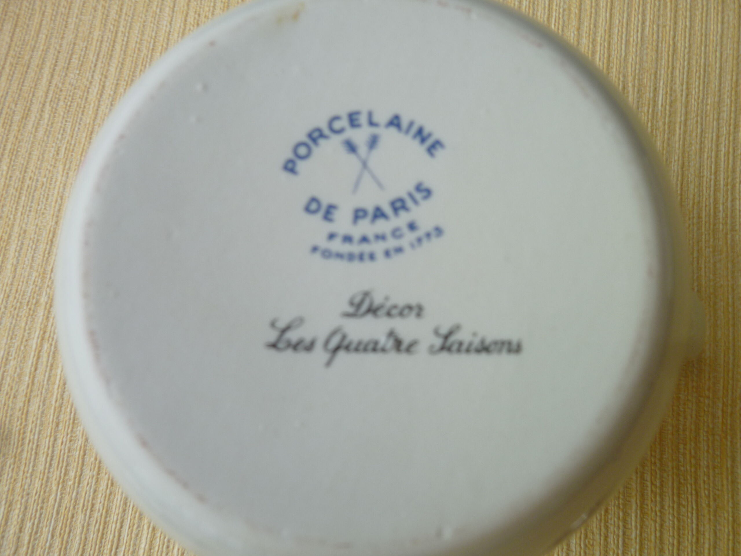 Biker pot in Porcelain de Paris