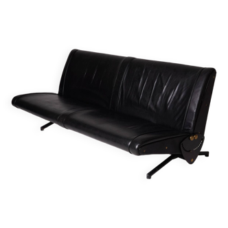 D70 leather sofa by Osvaldo Borsani