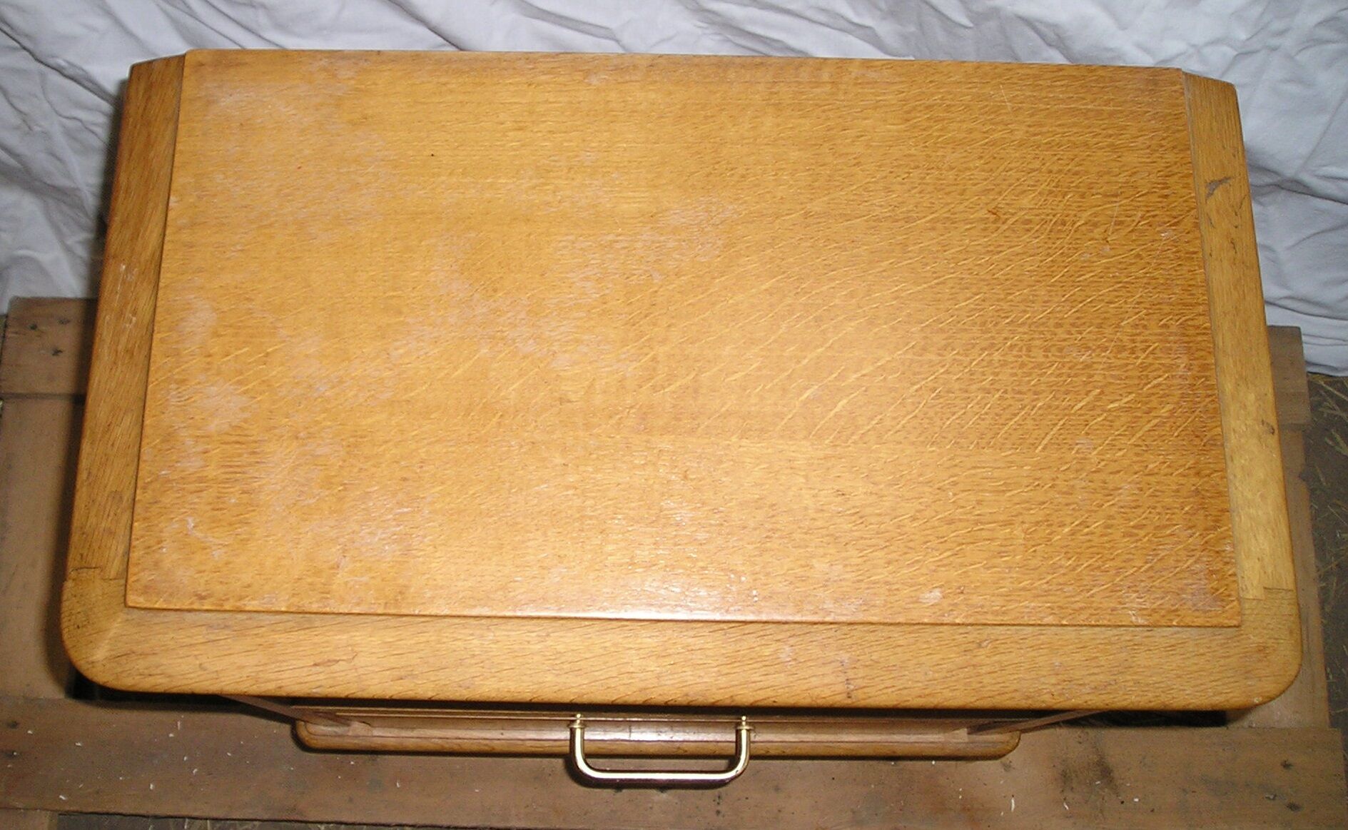 Bedside with 1 drawer and compass feet