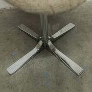 Chaise pivotante chrome et tissu chiné propre et solide 1970