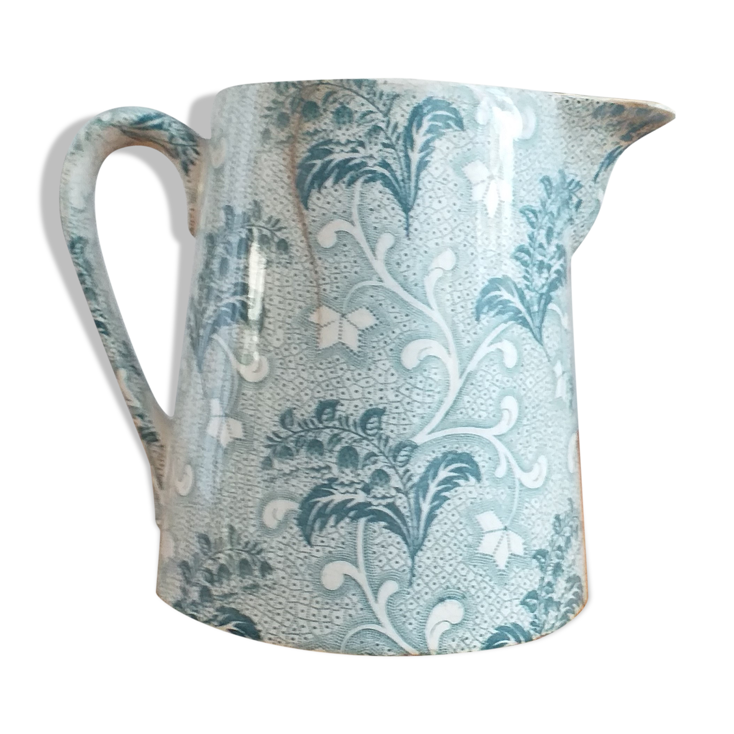 Porcelain pitcher Creil and Montereau