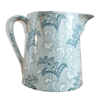 Porcelain pitcher Creil and Montereau