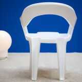 Chaise cossue en résine années 70