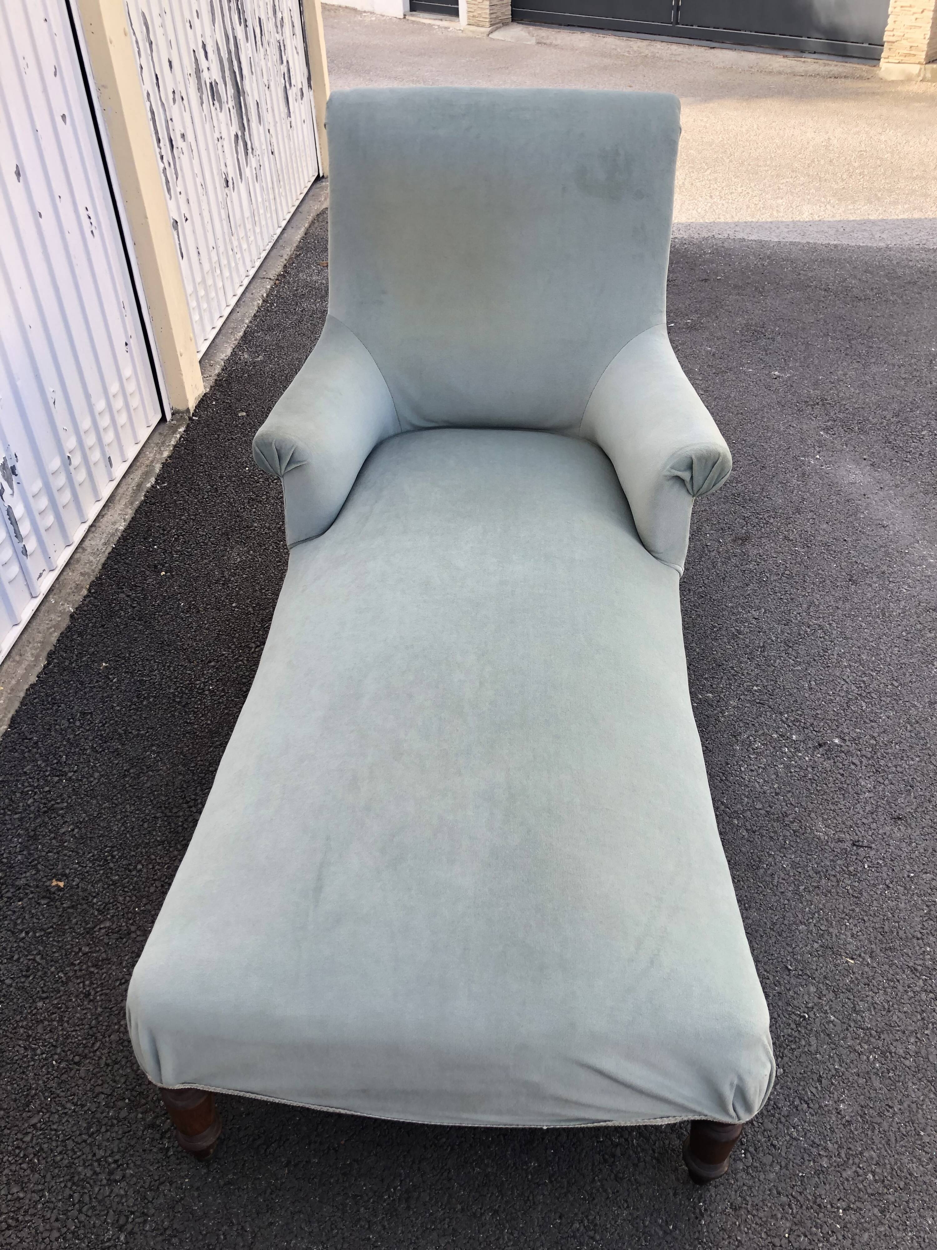 Vintage daybed in gray green velvet