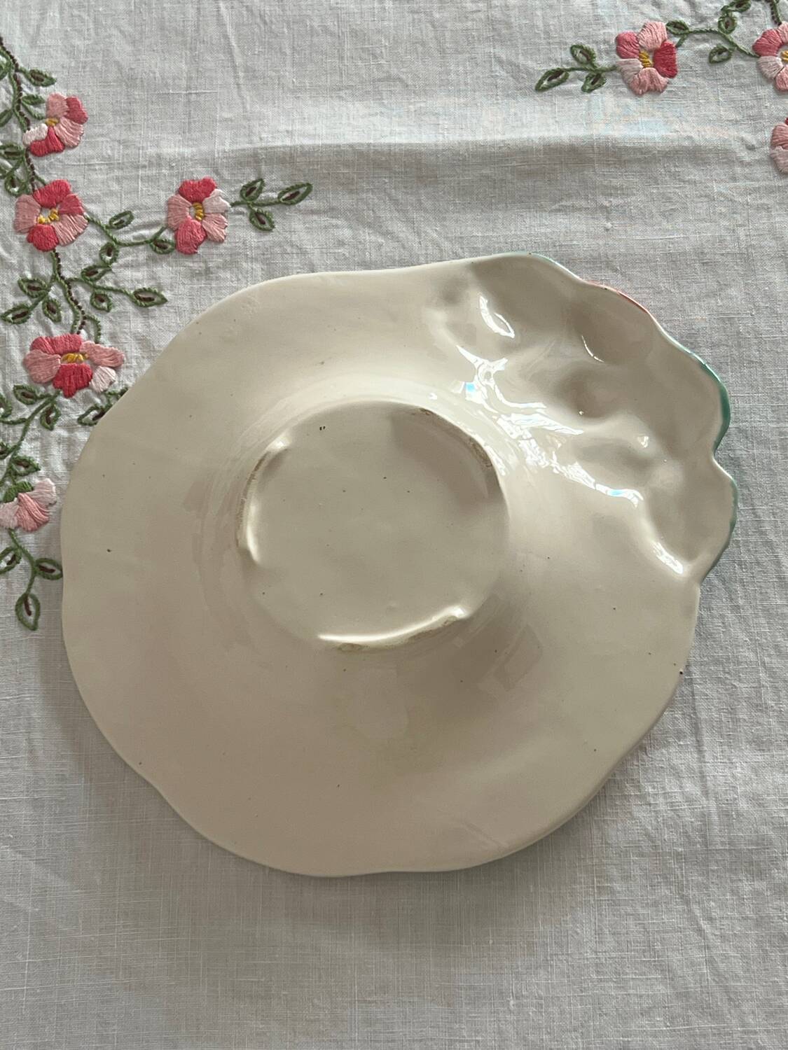 2 vintage barbotine dishes - Strawberry and grape