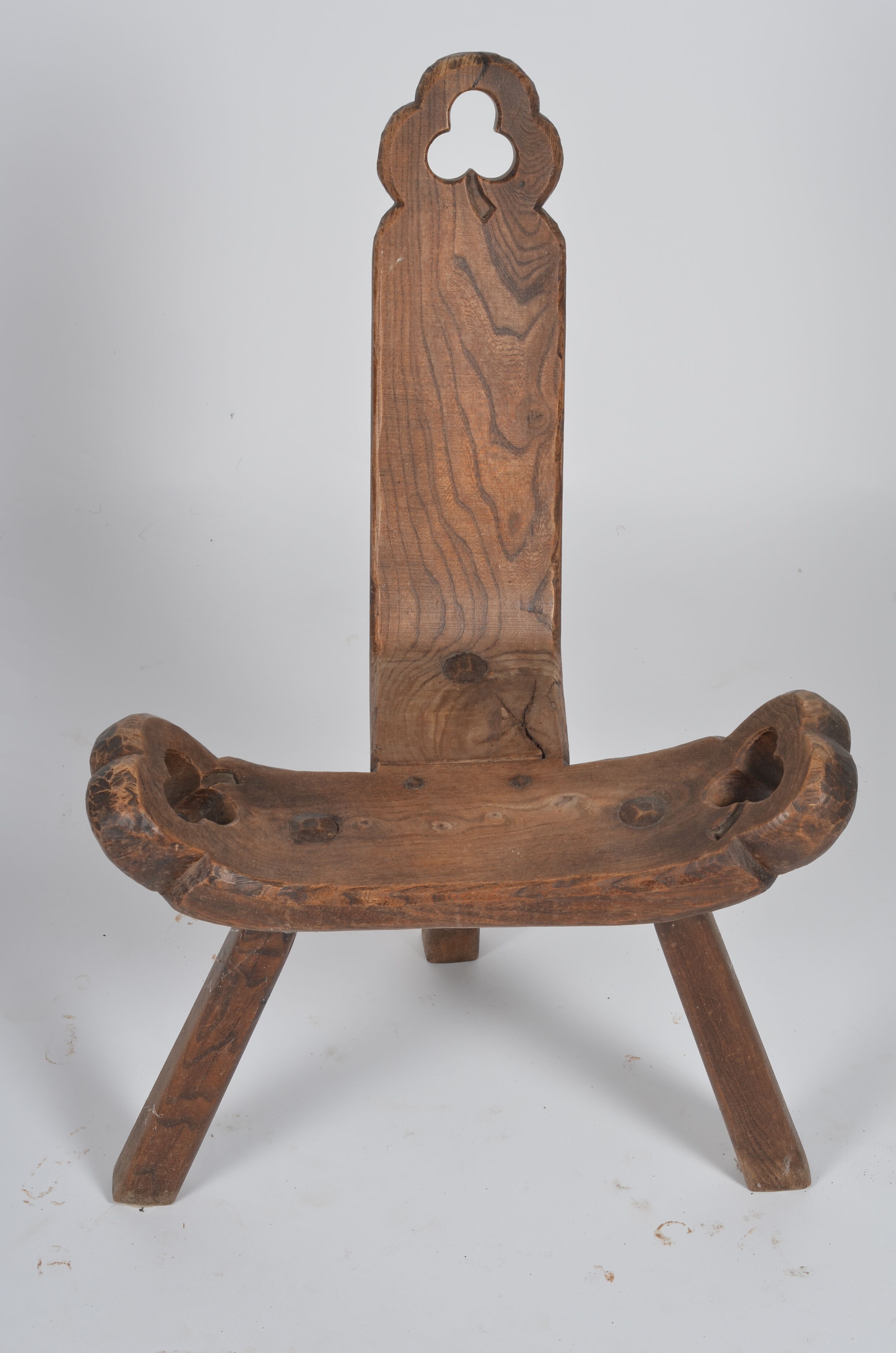 Chaise tripode brutaliste