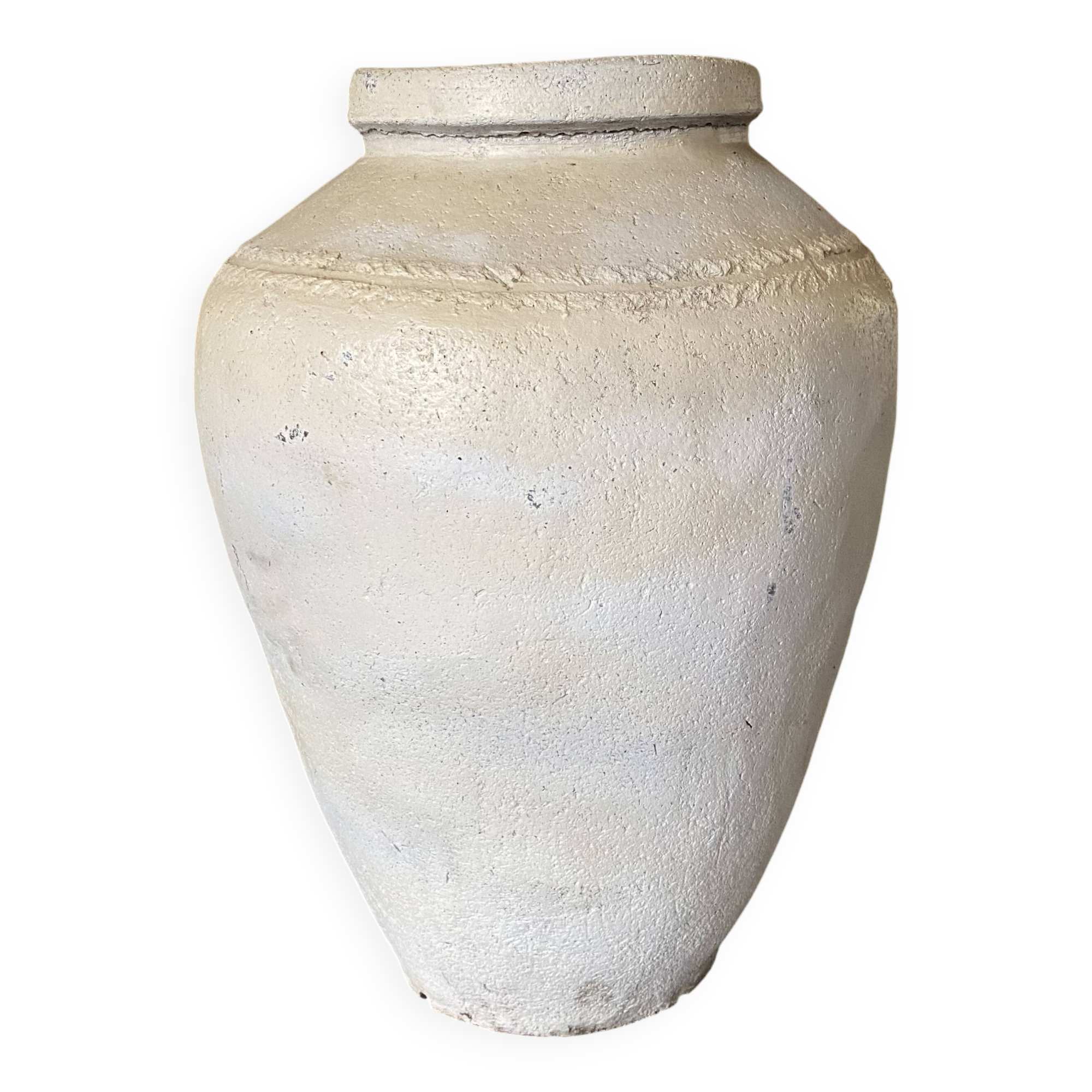 Beige Indian terracotta jar