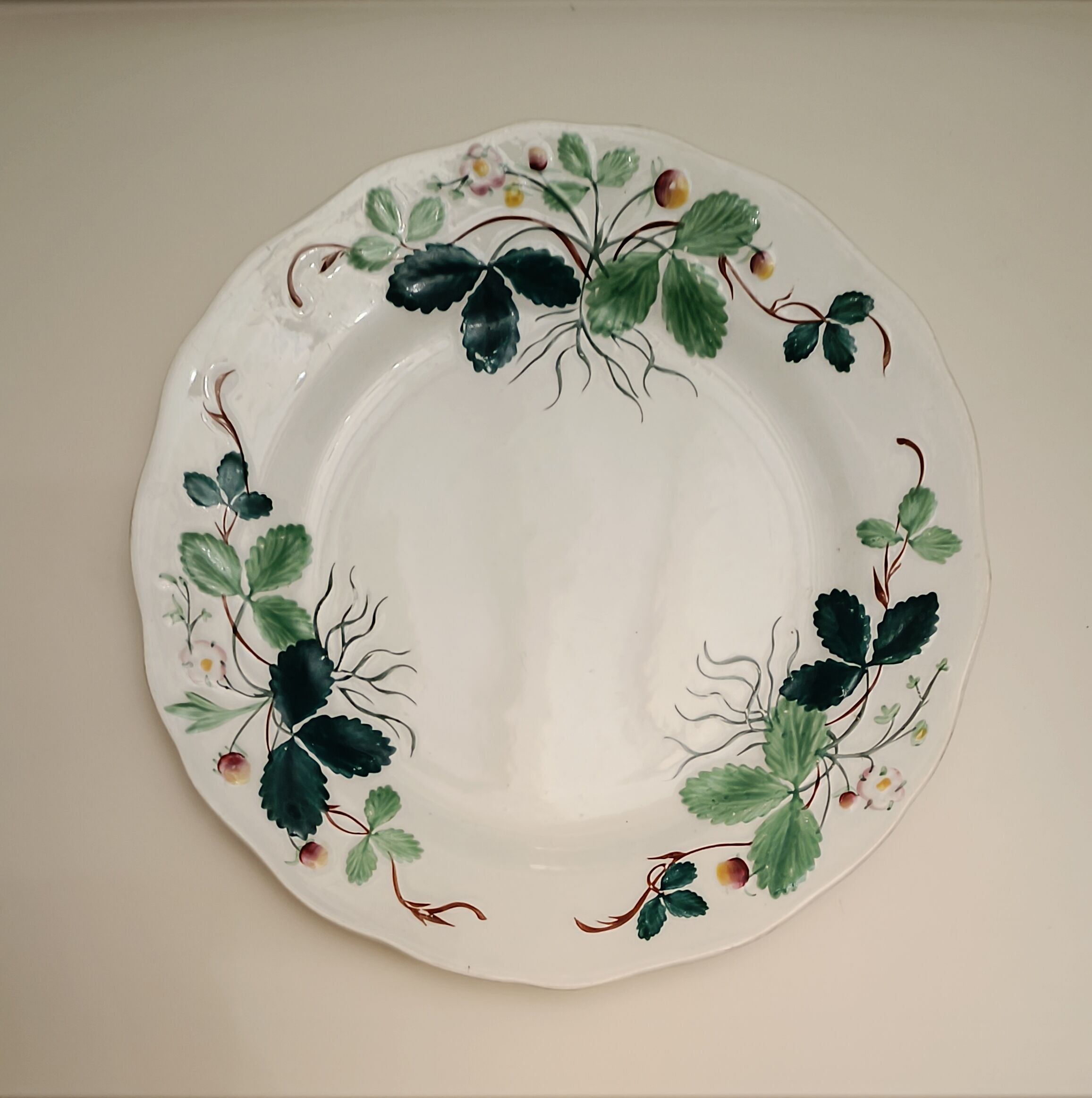 6 plates strawberry service by George Sand Creil and Montereau