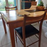 2 Scandinavian chairs