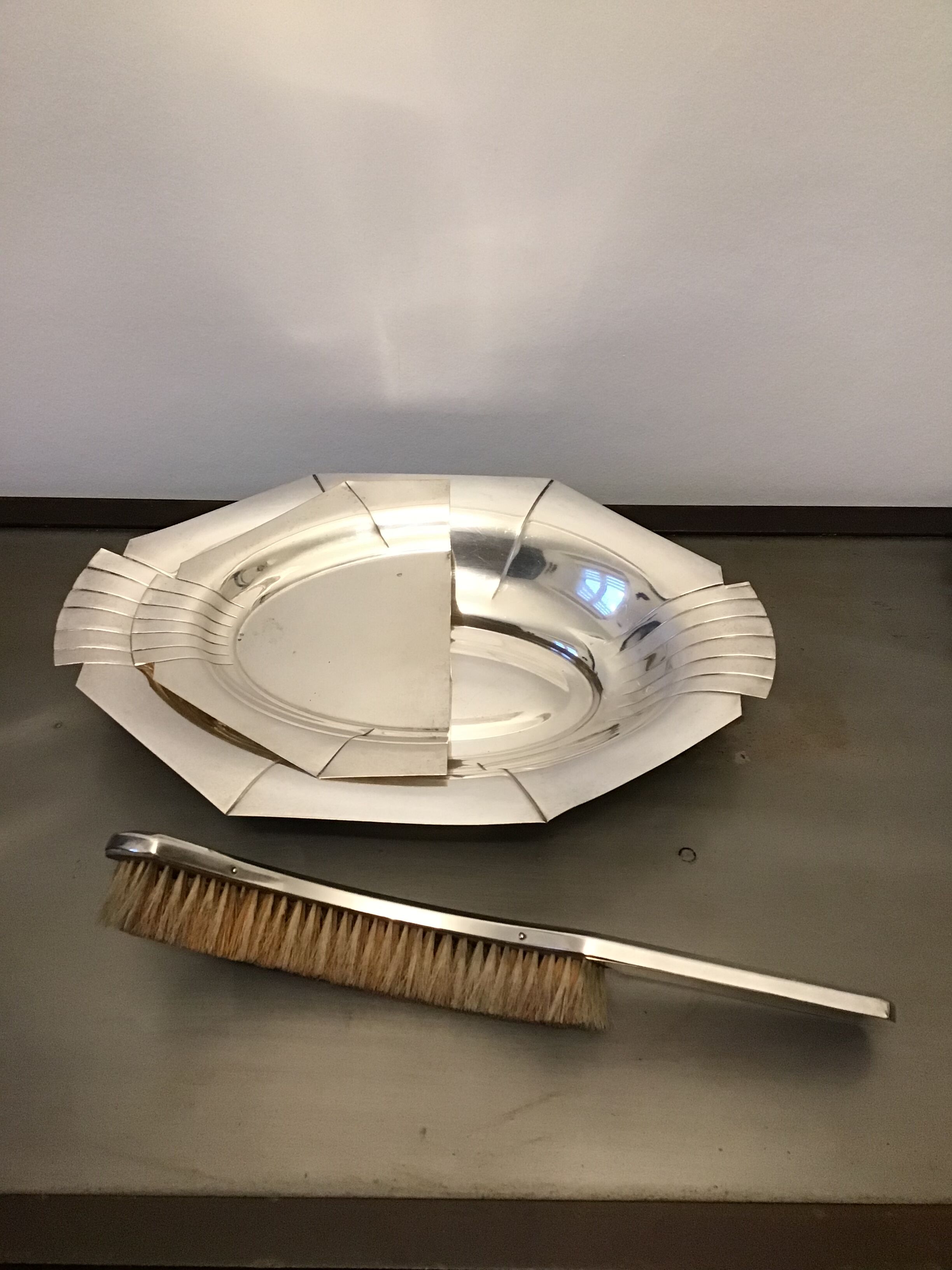 Dish and collect silver art deco crumbs